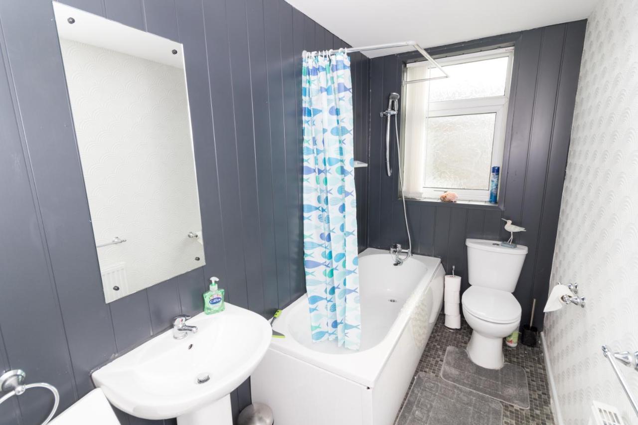 Entire House - 2 Bedroom - 3 Bed - Free Wifi - Tv Clayton-le-Moors Εξωτερικό φωτογραφία